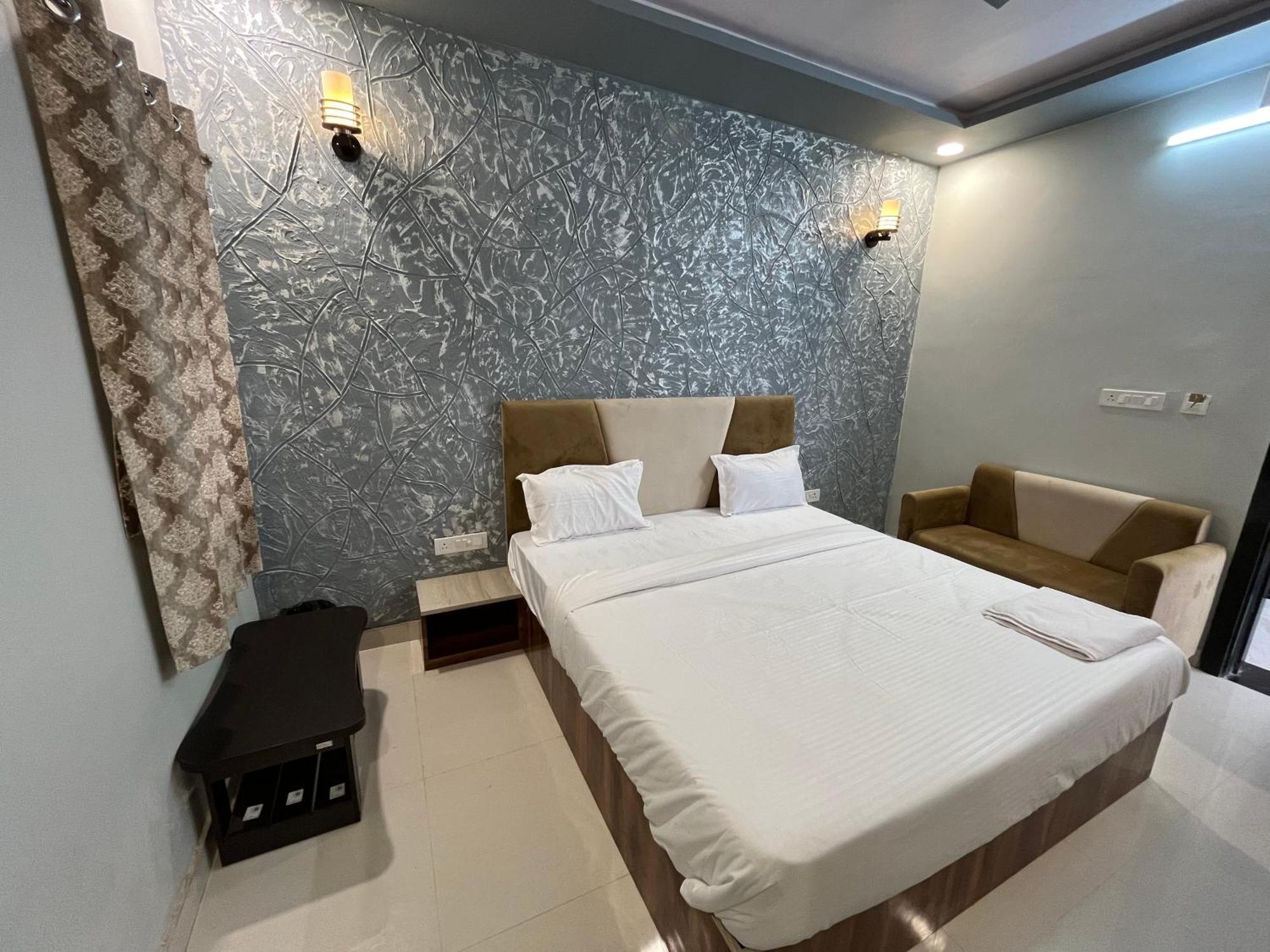 Hotel Rahat Jhalawar Екстер'єр фото